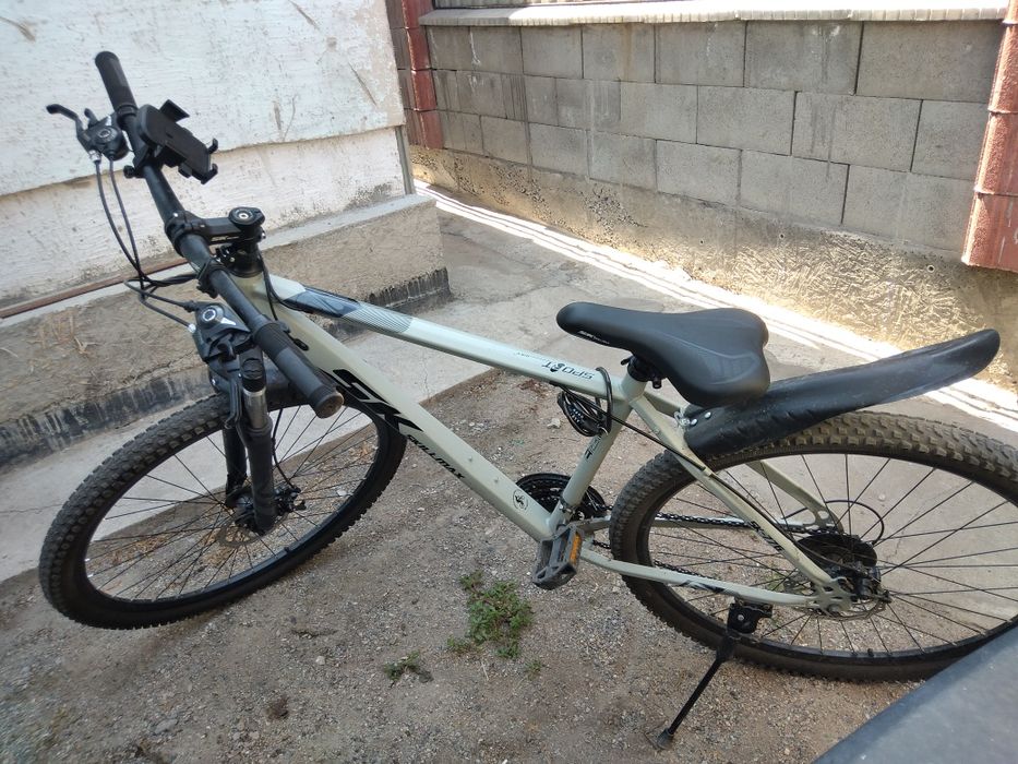 Прадам велик почти новый