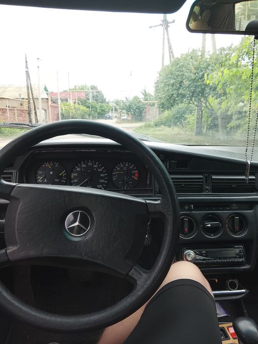 Продам Mercedes Benz 190E