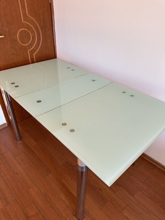 Стъклена трапезна маса ( разтегателна)