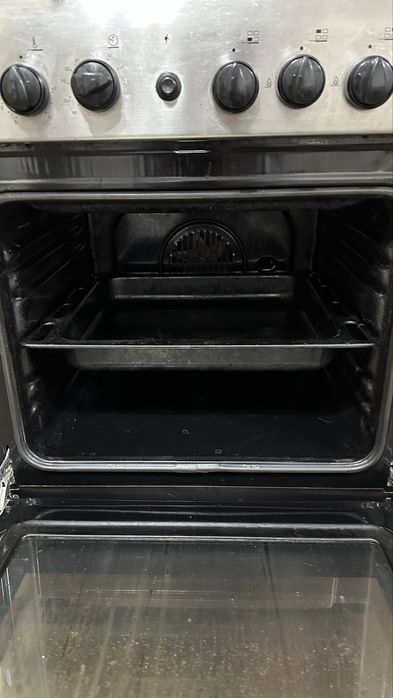 Продам газовую плиту