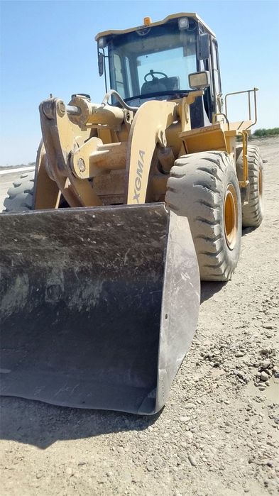 Фронталний погрузчик 3 куб