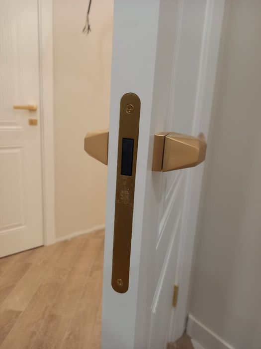 Установка дверей