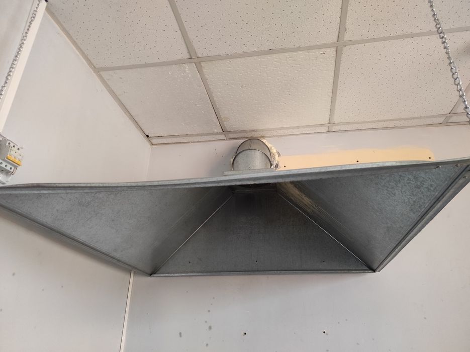 Продам вытяжку для кухни
