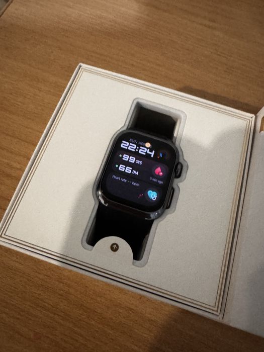 Продам часы HUAWEI WATCH D2