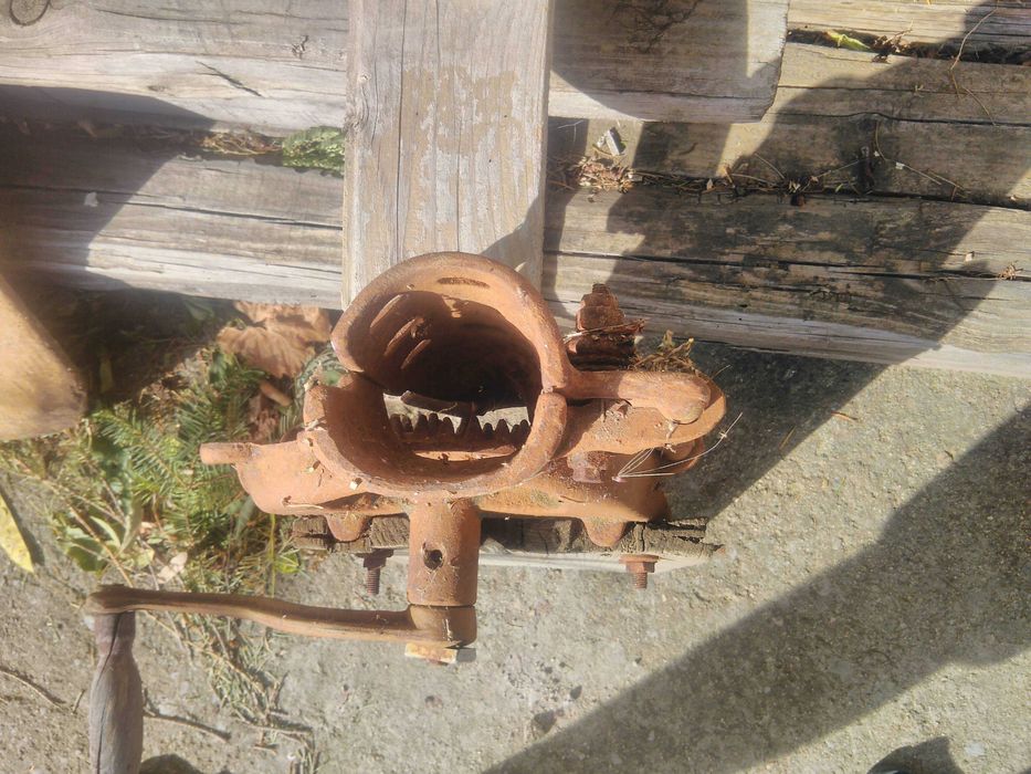 Продавам много стара роначка за царевица ръчна антикварна