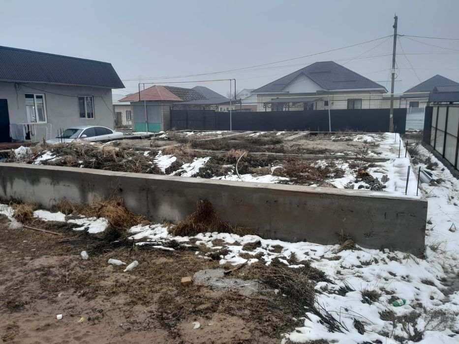 Продам дом с участком и готовым фундаментом