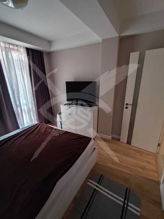 Дава се под наем Тристаен апартамент в Варна, Център - 120 кв.м за 1296.42 € - Снимка #5