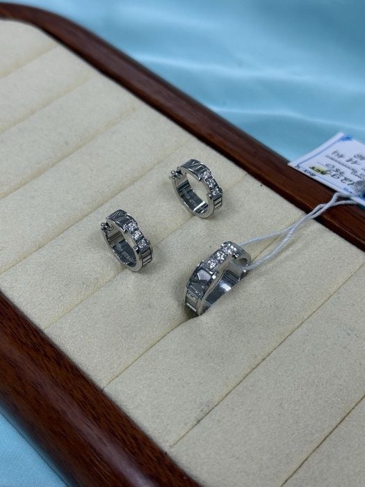 Золотой комплект с бриллиантами