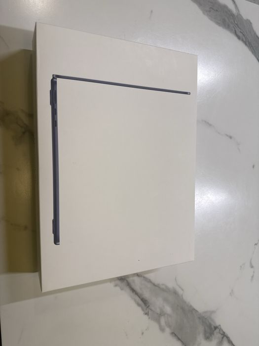 Macbook Air 13 2026 M5 16/512