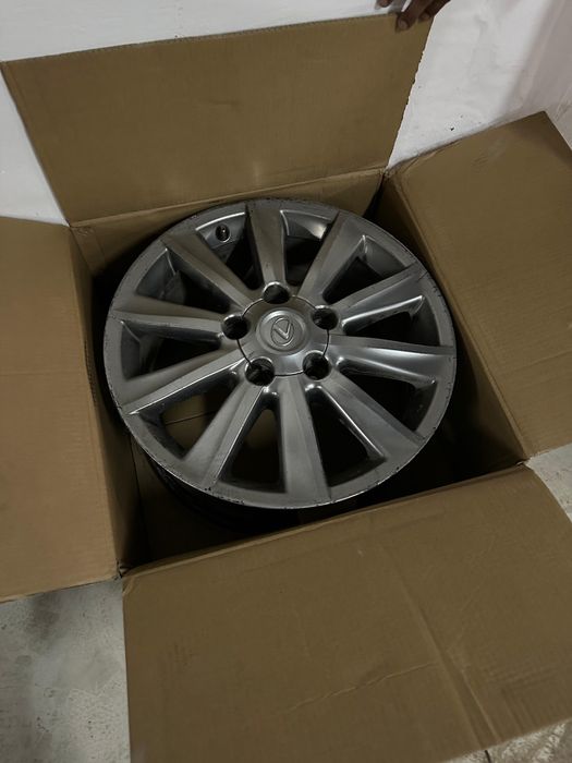 Фары Диски и Стопы на Lexus 570