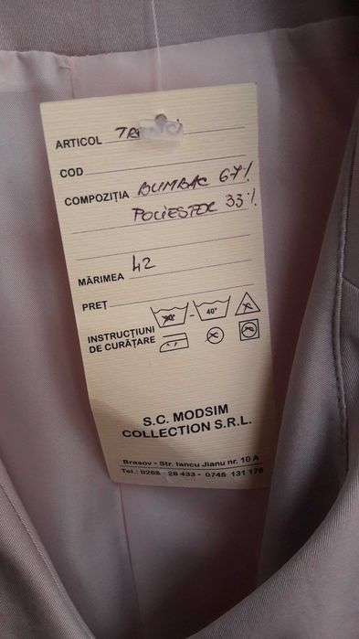 Trenci cu 2 randuri de nasturi