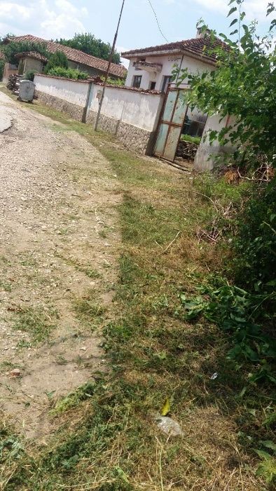 Продава се Парцел в с. Ивански, Област Шумен - 2300 кв.м за 18 €/кв.м - Снимка #1