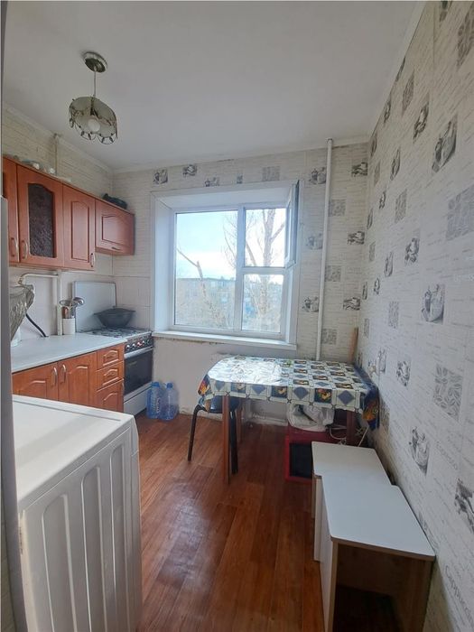 Продам квартиру 16мкрн