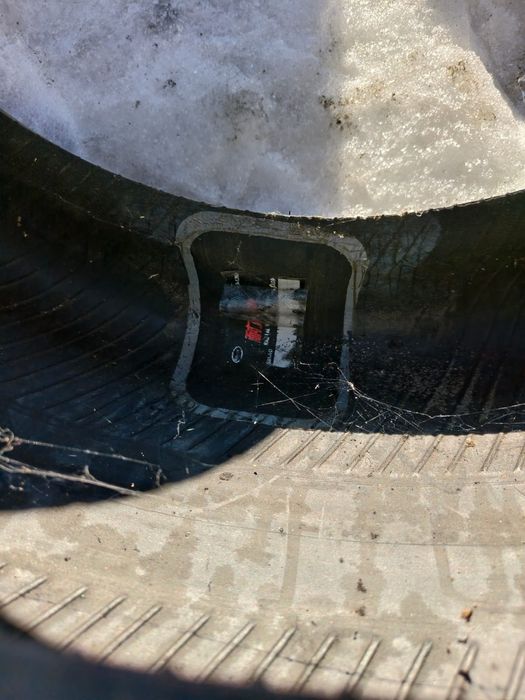 Продам всесезонные шины 235/45/18