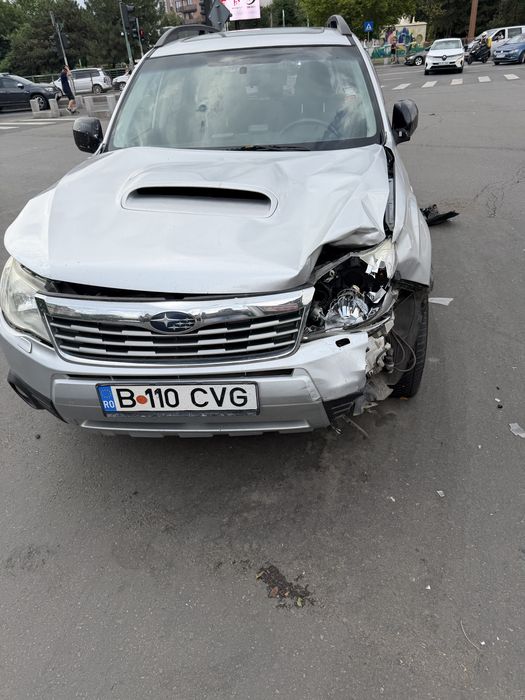 SUBARU Forester 2011