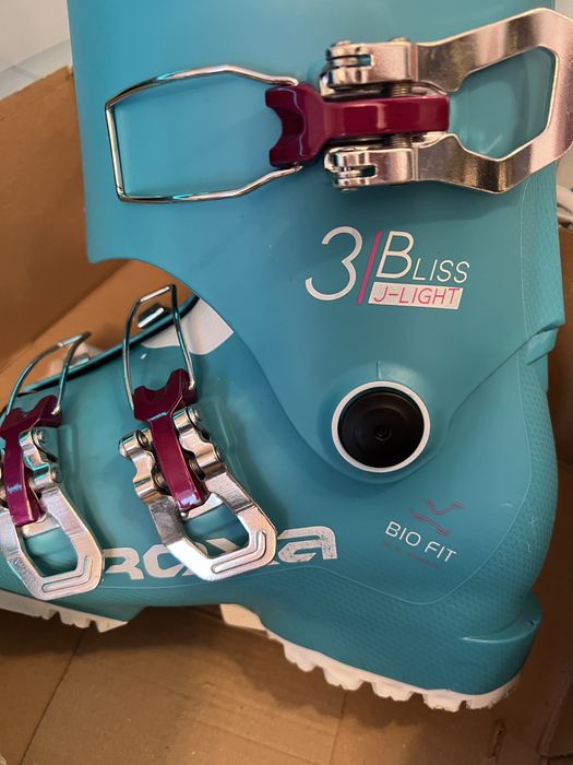 Clapari Roxa Bliss 4,marimea 36,mondo 22,5