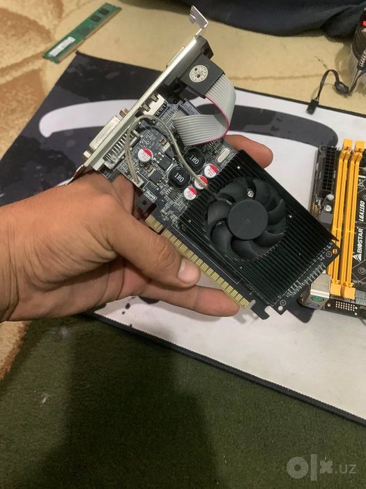 Видеокарта NVIDIA GT210 512mb DDR3