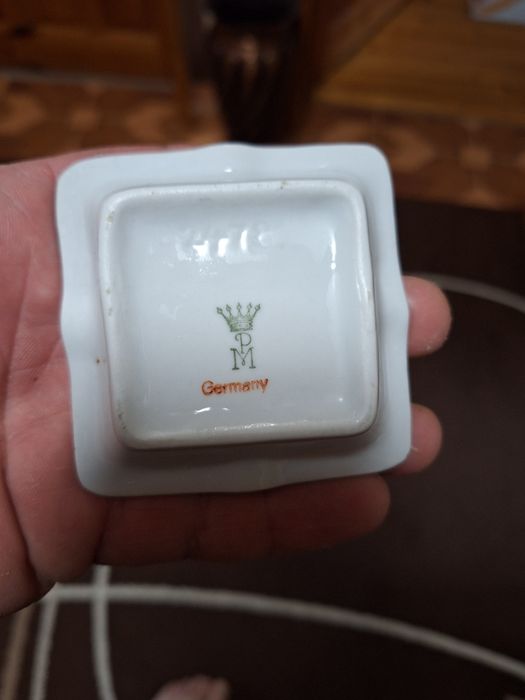 Пепелник и Гилотина за пури