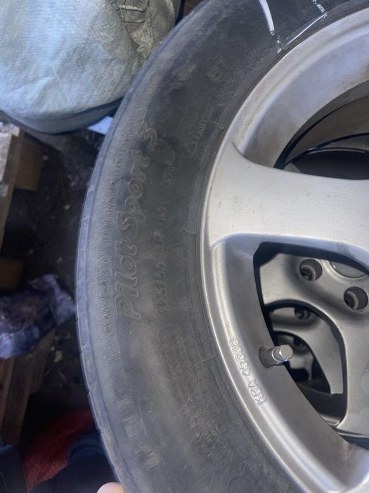 Продам 4 диска с резиной