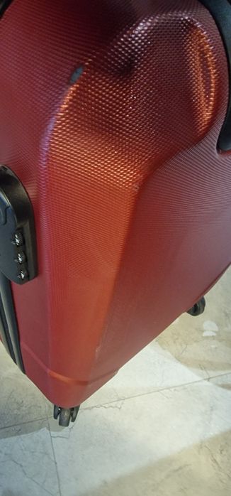 Куфар с колелца-ръчен багаж