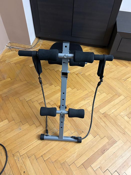 Продавам лежанка за коремни преси