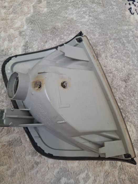 TtПоворотник левый мерседес 124uu