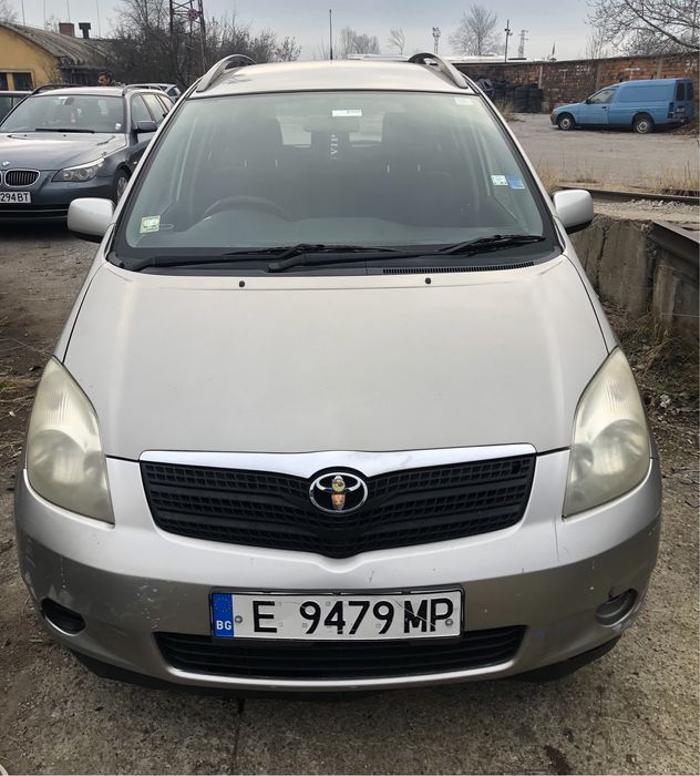 Toyota corolla verso 2.0 d4d на части