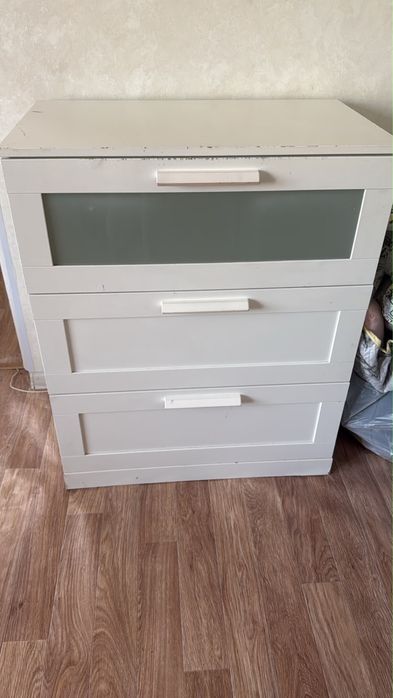 продам комод икеа