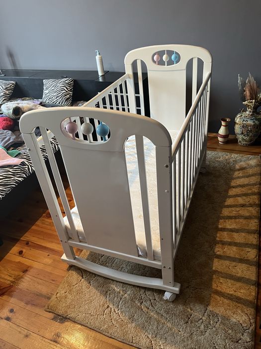 Дървена бебешка кошара Chicco + матрак