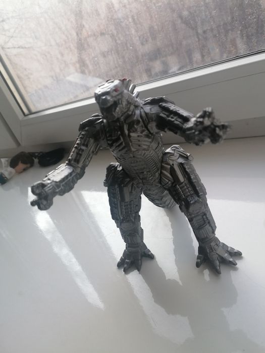 Продаётся меха годзилла