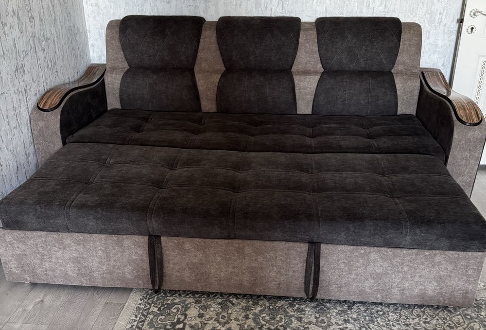 Раскладной гостинный диван