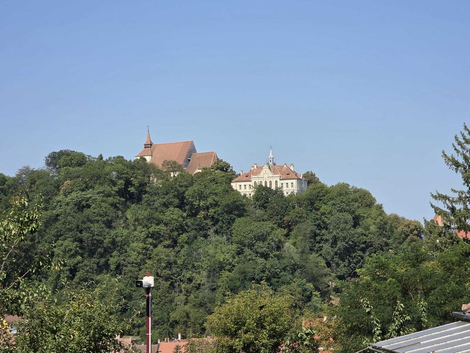 Casă de vânzare în Sighișoara, vedere directă spre Biserica din Deal