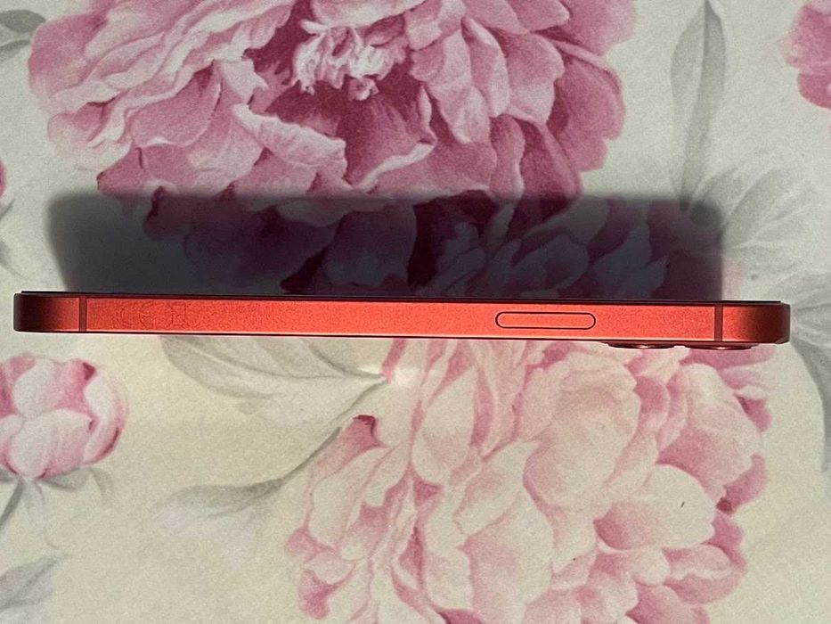 IPHONE 12 червен отличен 256 Gb и 12 Pro Max отличен и Айфон 7 за части