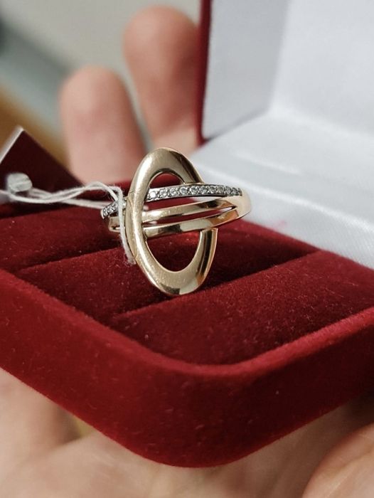 Новое золотое кольцо 18 размера