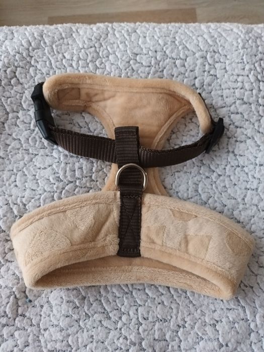 Продавам нагръдник за куче или коте