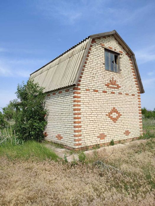 Продам дачный участок (дом)