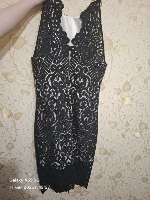 Платье бренд Forever New