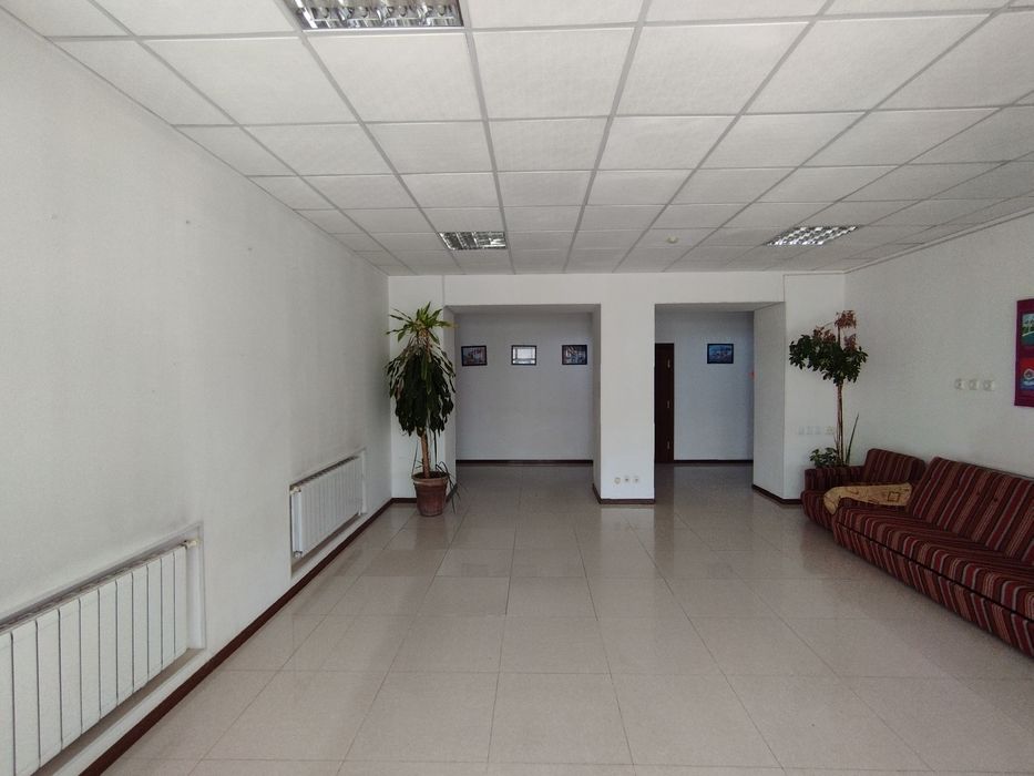 Сдается в аренду 1-этаж офис