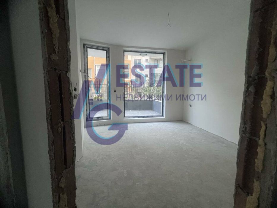 Продава се Тристаен апартамент в Бургас, Сарафово - 316 кв.м за 581 €/кв.м - Снимка #16