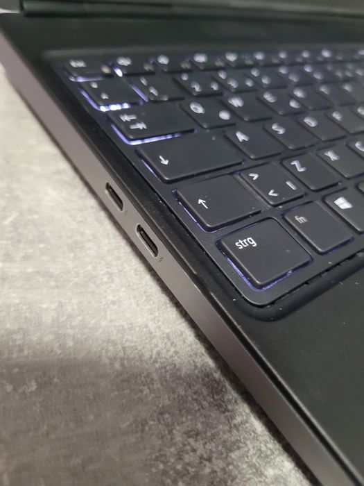 Dell Precision 7560 workstation i5 -11500H