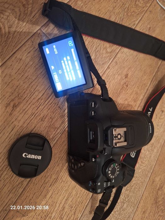Фотоаппарат CANON EOS 700D 18-55
