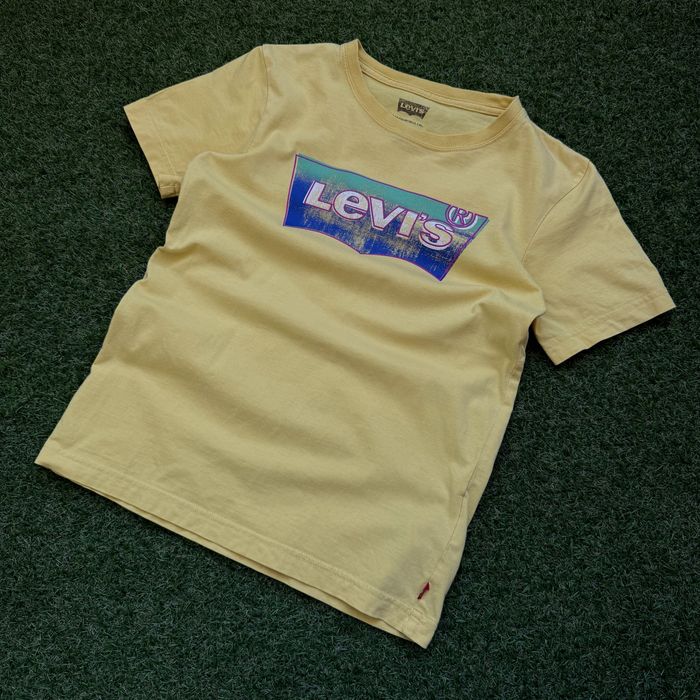 Дамски тениски RALPH LAUREN, LEVI’S, LACOSTE и други