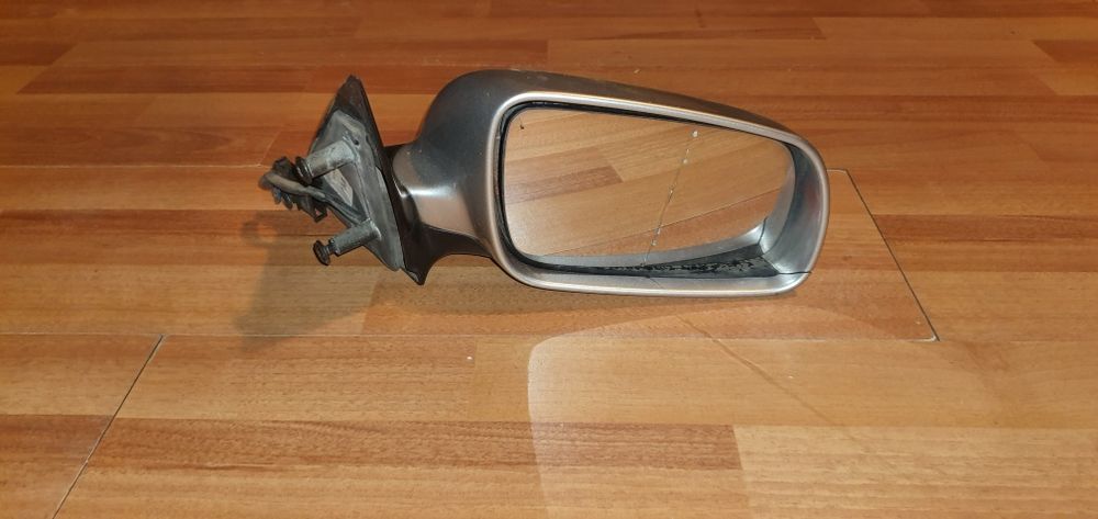 Oglinda retrovizoare dreapta Octavia 1