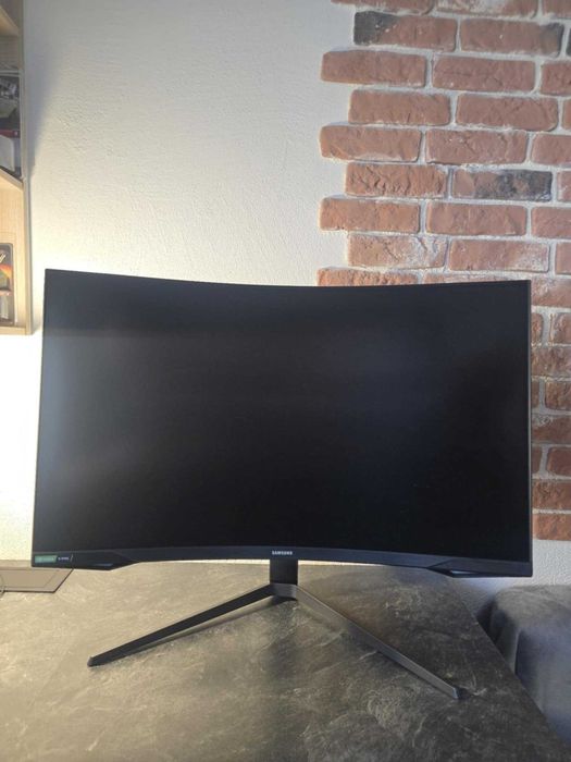 32" Monitor de Gaming curbat Odyssey G7 cu 1000R
