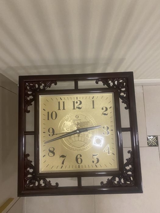 Часы настенные отличного качества