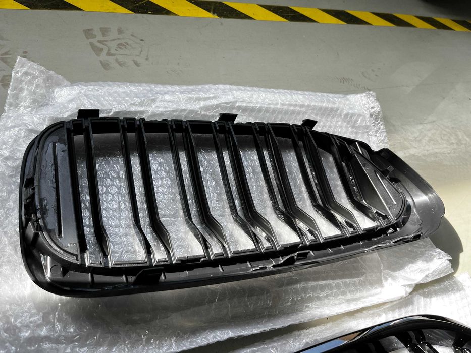 Grile Duble M Negru Lucios Bmw Seria 5 G30/G31/G38 Non LCi