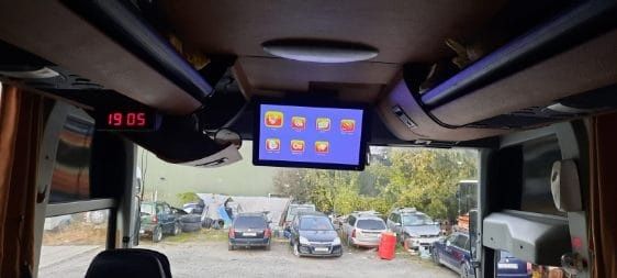 Vând Autocar Turismo 2004