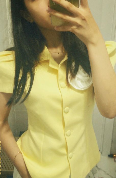 Платье все в хорошем состояний