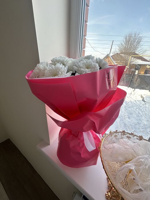 Продам две букет цветы