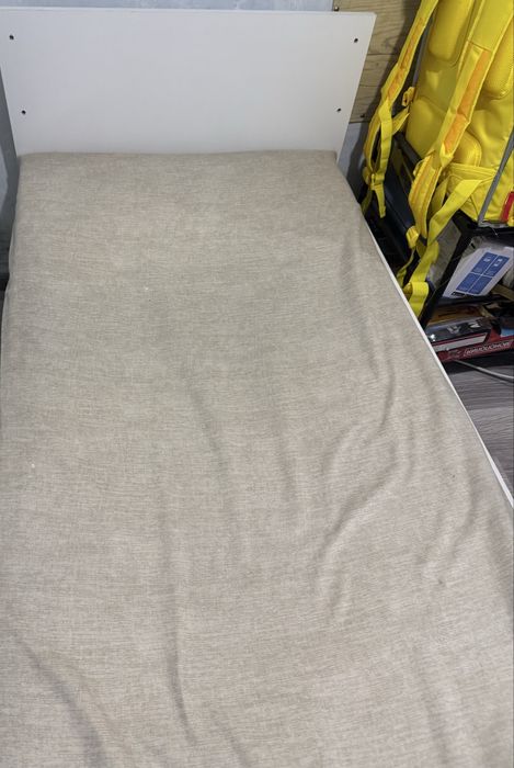 Кровать односпальная